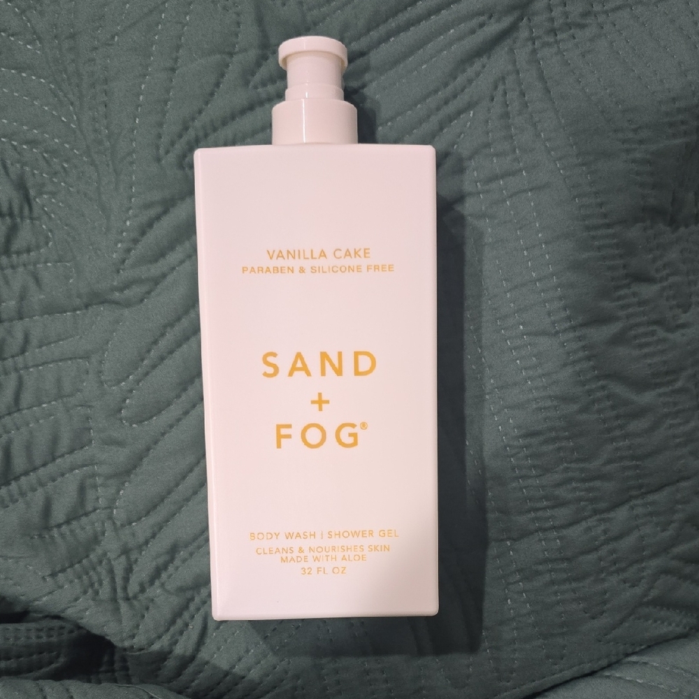Sand + Fog Vanilla Cake Body Wash - Gel
